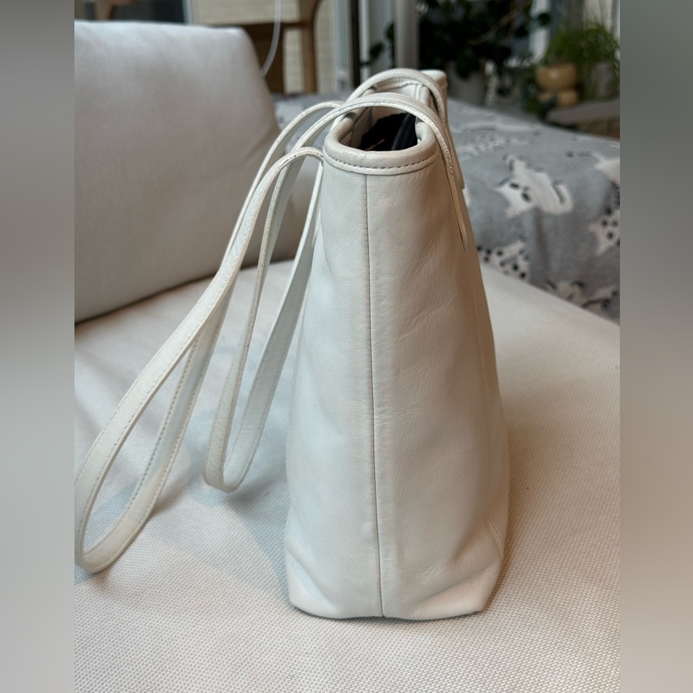 Coach Cream Leather Tote Bag - Picture 4 of 7